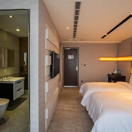Fengjia Hotel Bell Taizhong Zewnętrze zdjęcie