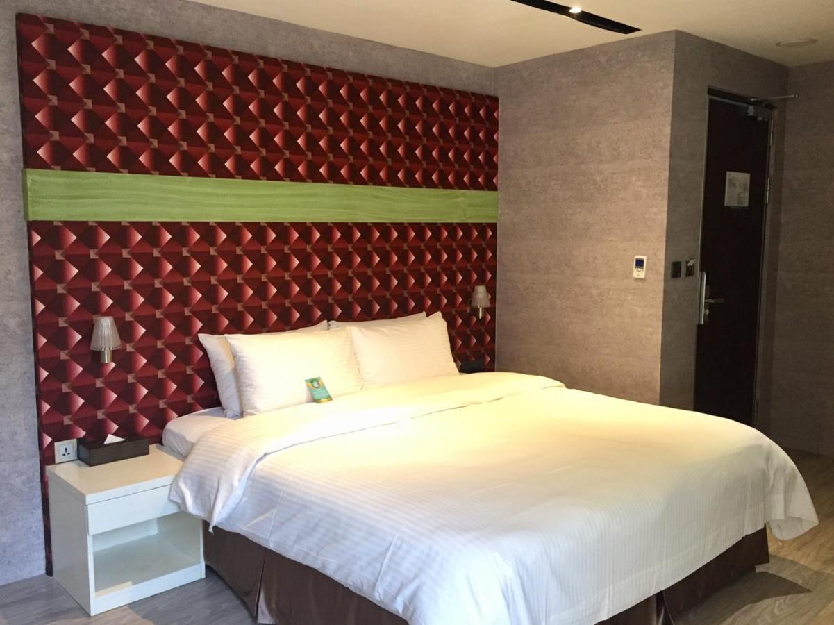 Fengjia Hotel Bell Taizhong Zewnętrze zdjęcie