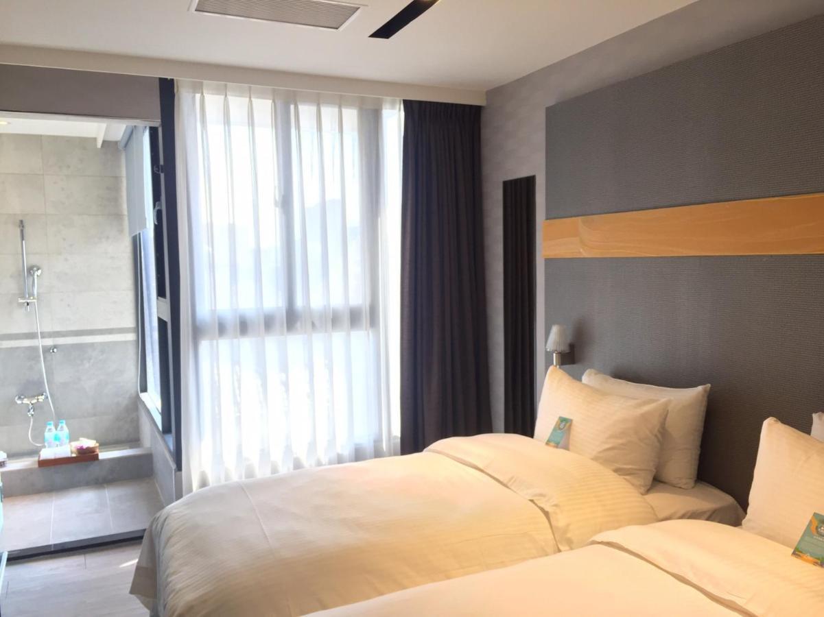 Fengjia Hotel Bell Taizhong Zewnętrze zdjęcie