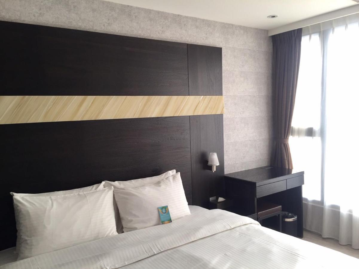 Fengjia Hotel Bell Taizhong Zewnętrze zdjęcie