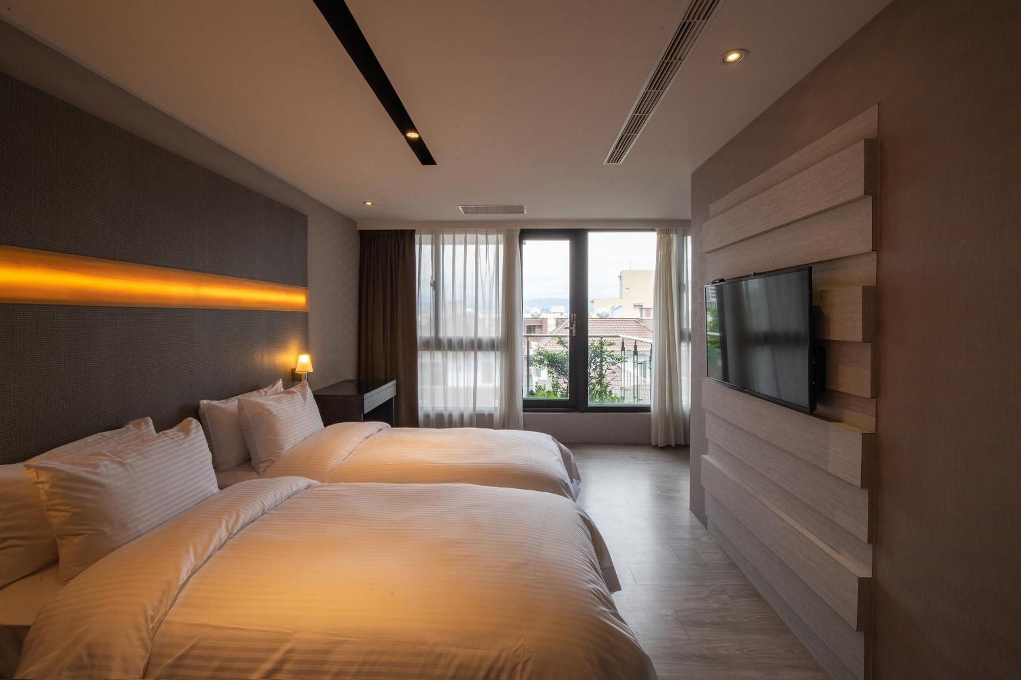 Fengjia Hotel Bell Taizhong Zewnętrze zdjęcie