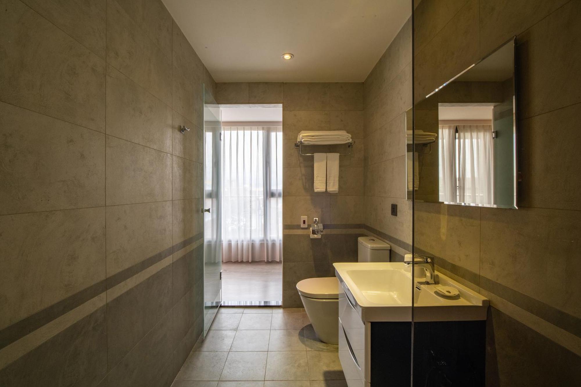 Fengjia Hotel Bell Taizhong Zewnętrze zdjęcie