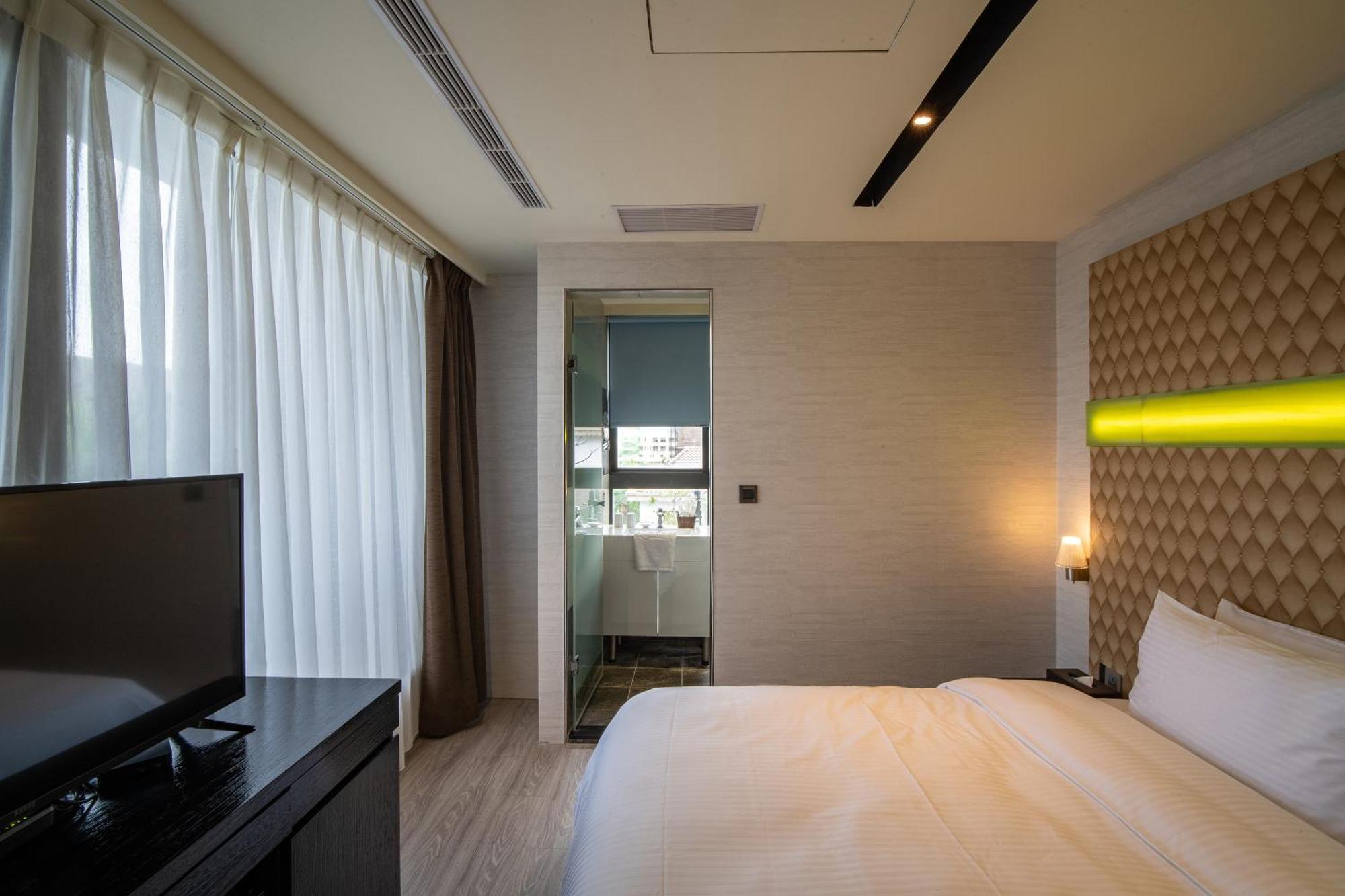 Fengjia Hotel Bell Taizhong Zewnętrze zdjęcie