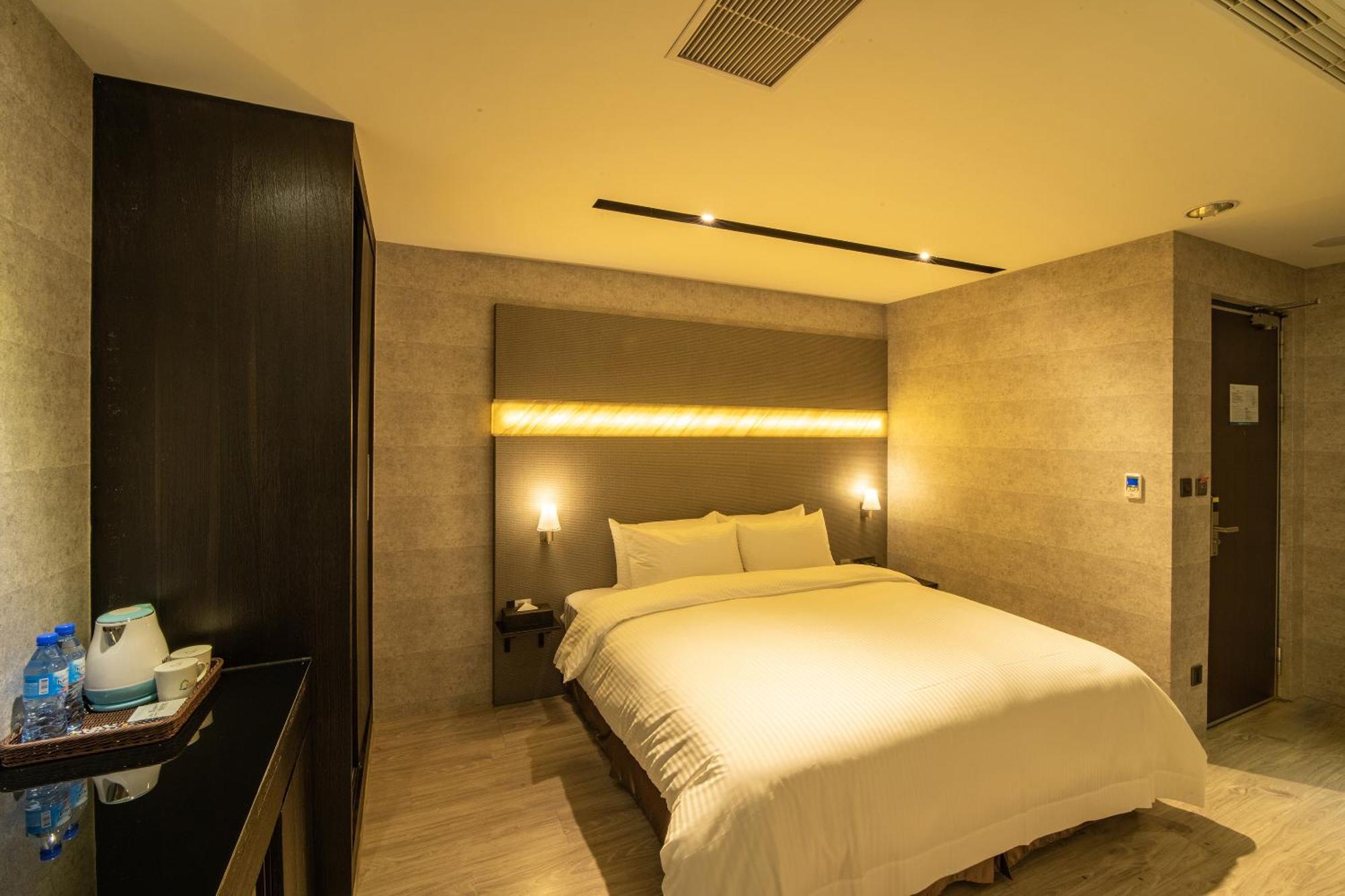 Fengjia Hotel Bell Taizhong Zewnętrze zdjęcie