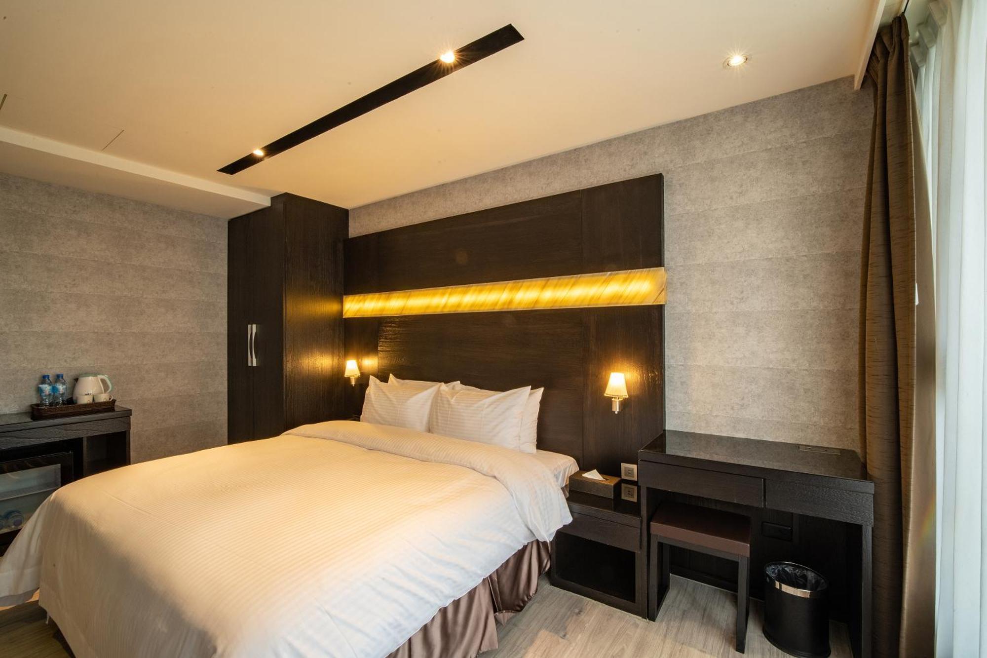 Fengjia Hotel Bell Taizhong Zewnętrze zdjęcie
