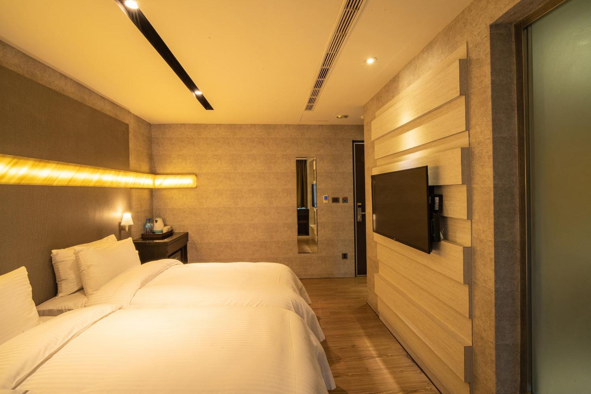 Fengjia Hotel Bell Taizhong Zewnętrze zdjęcie